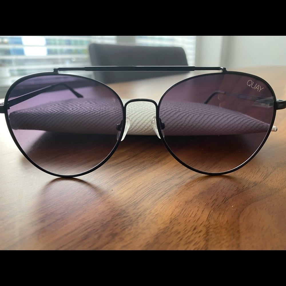 Quay Australia - Lickety Split sunglasses in gun purple